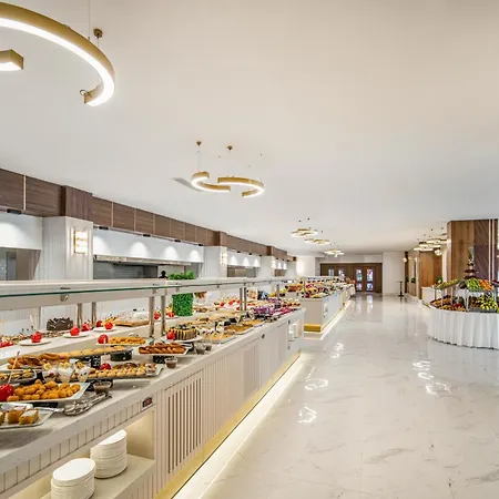 Hotel Moon Palace